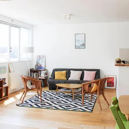 Spacious Bright 70m Family Paris